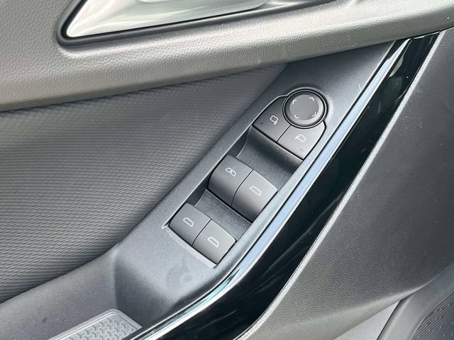 2027 Chevrolet Equinox LT - Photo 20
