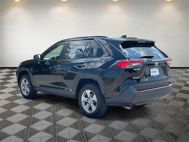 2023 Toyota RAV4 Hybrid LE photo 3