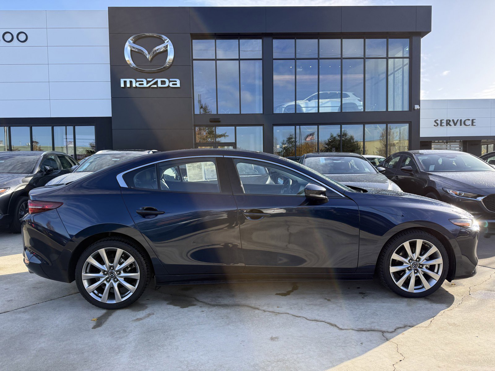 2020 Mazda Mazda3 Sedan Premium photo 4