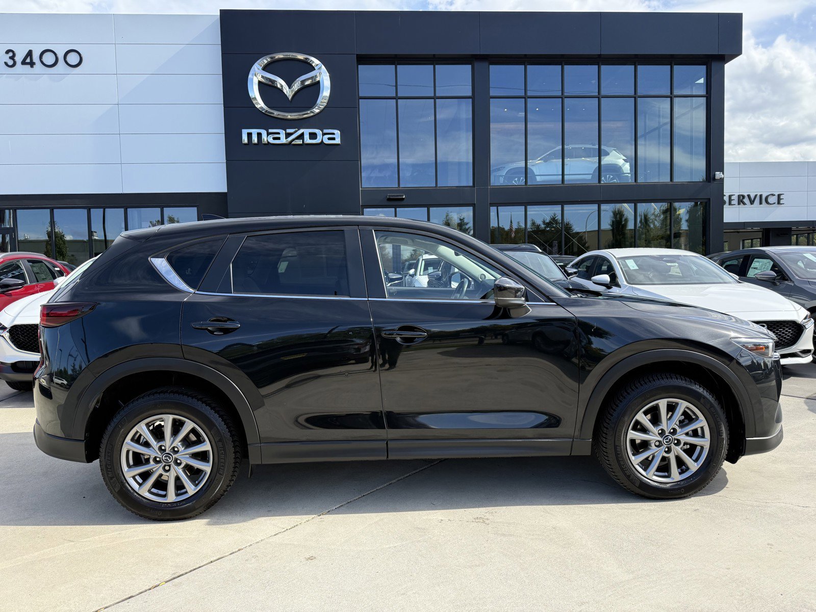 2022 Mazda CX-5 2.5 S Preferred photo 2