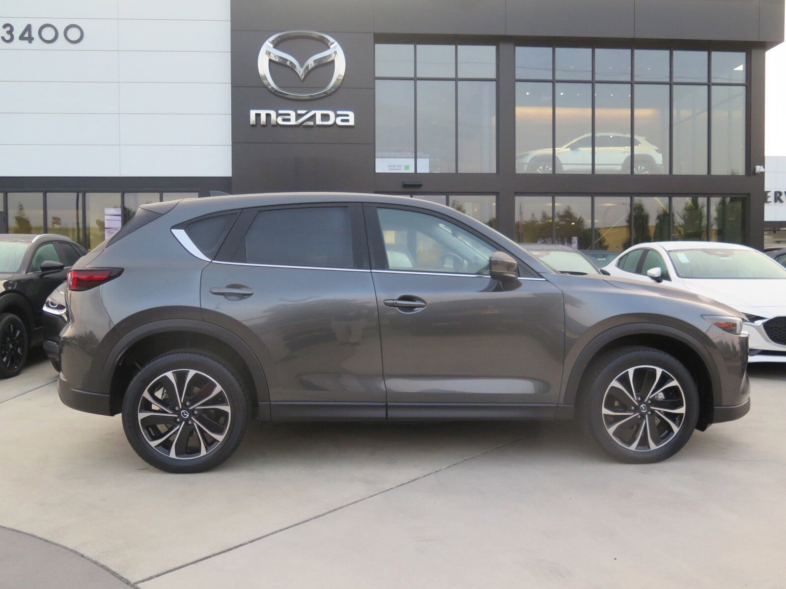 2023 Mazda CX-5 2.5 S Premium photo 4