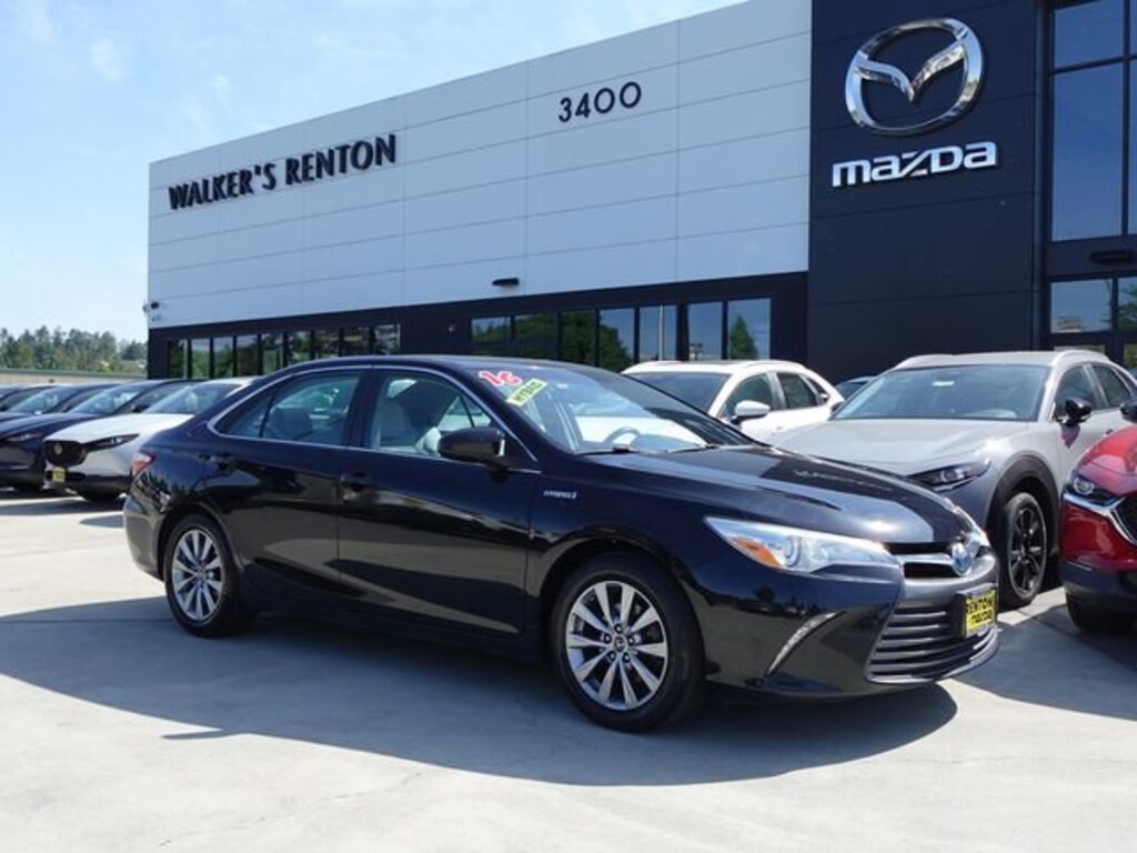 Used 2016 Toyota Camry Hybrid XLE