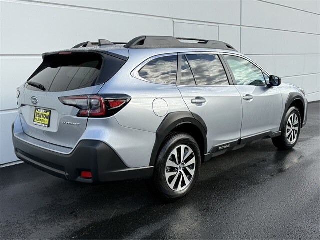 2025 Subaru Outback Premium photo 4