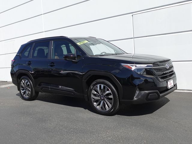 2025 Subaru Forester Touring's photo