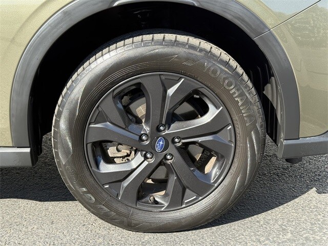 2022 Subaru Outback Onyx Edition XT photo 3