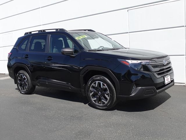 2025 Subaru Forester Premium's photo