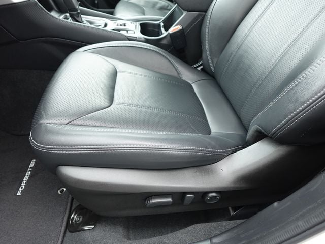 2022 Subaru Forester Limited - Photo 12