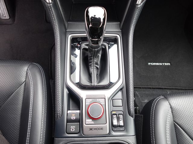 2022 Subaru Forester Limited - Photo 17