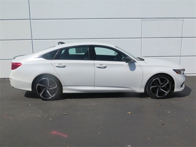 2022 Honda Accord Sport photo 4