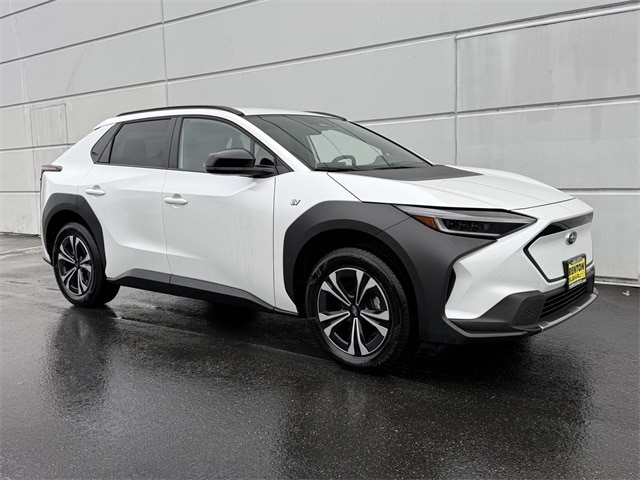 2025 Subaru Solterra Premium's photo