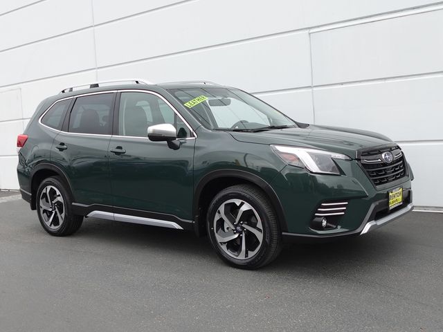 2023 Subaru Forester Touring's photo