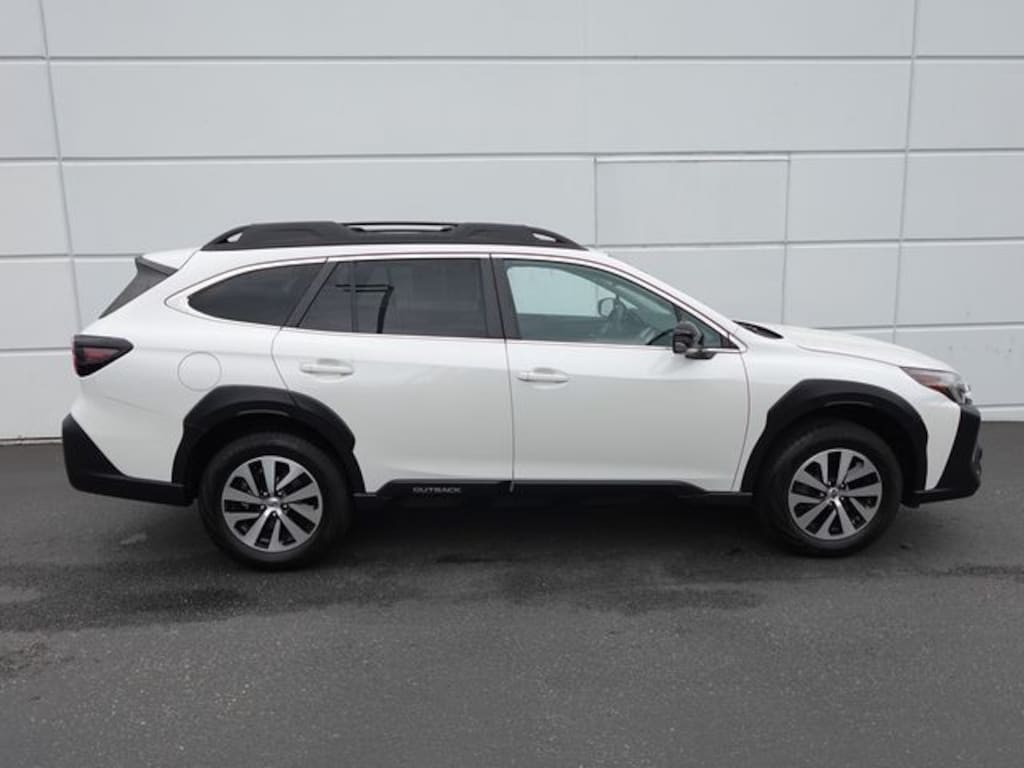 Used 2024 Subaru Outback Premium SUV