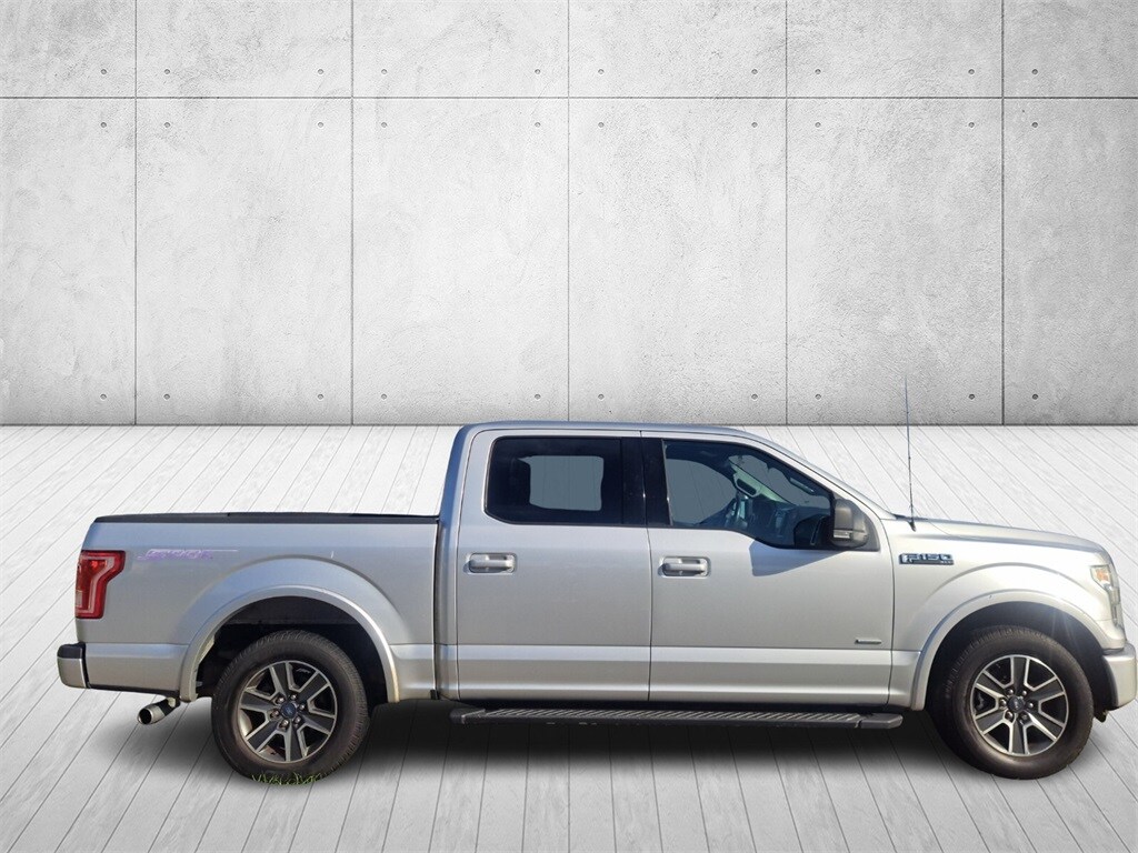 2015 Ford F-150 XLT photo 2