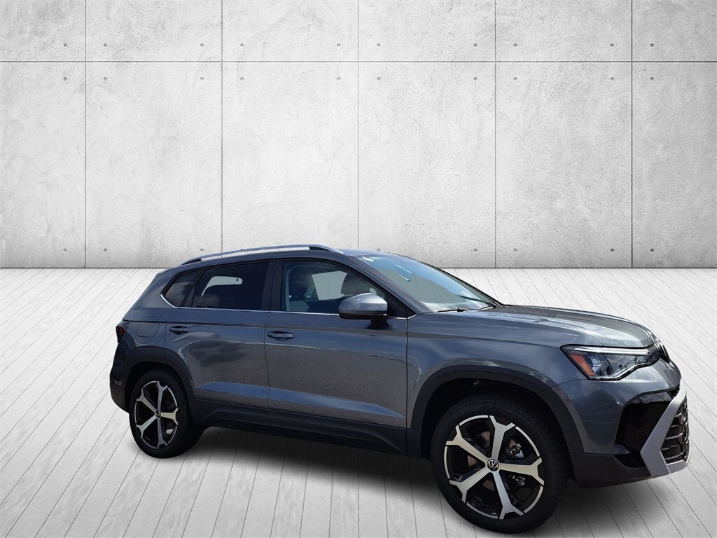 2025 Volkswagen Taos SEL photo 3