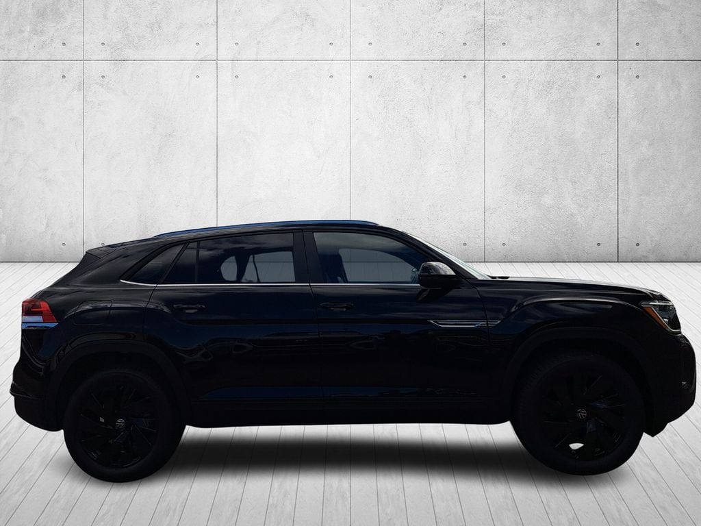 New 2026 Volkswagen Atlas Cross Sport 2.0T SE w/Technology SUV