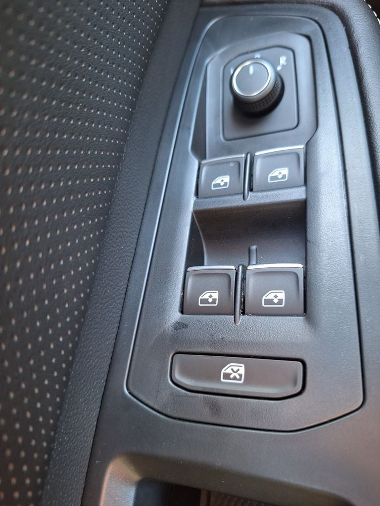 2026 Volkswagen Atlas SE w/Tech - Photo 20