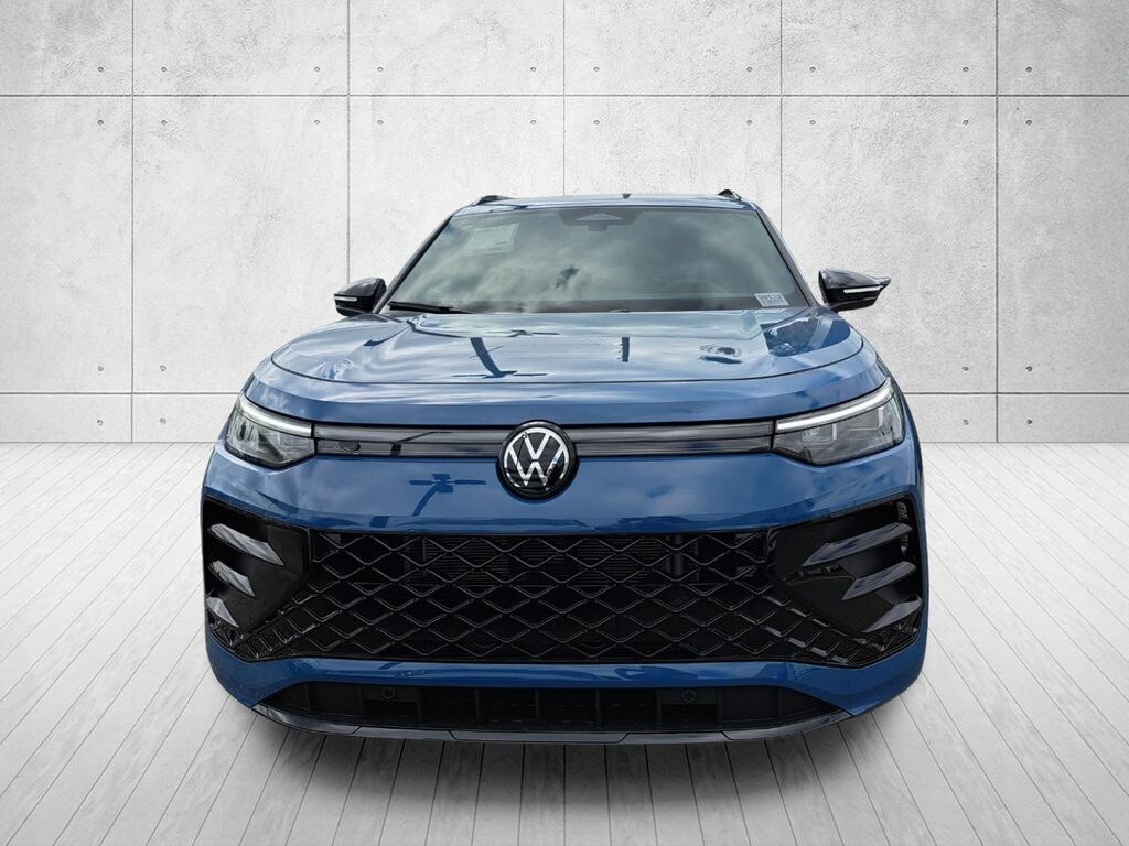 New 2026 Volkswagen Tiguan 2.0T SE R-Line Black SUV