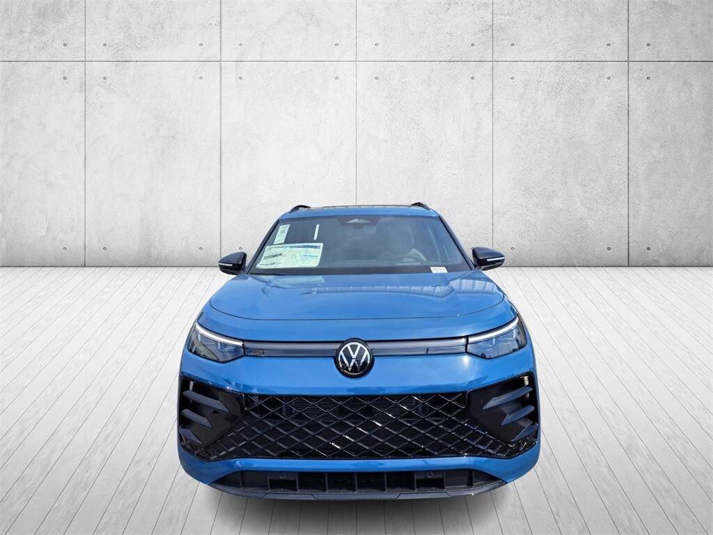 2025 Volkswagen Tiguan SE R-Line Black photo 2