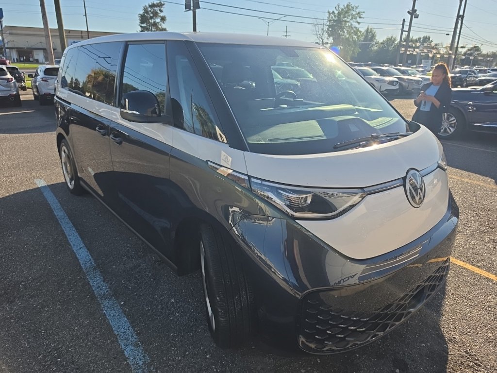 Used 2025 Volkswagen ID. Buzz Pro S Plus Minivan/Van