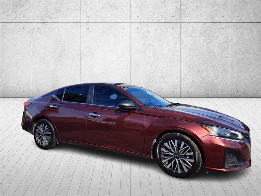2024 Nissan Altima 2.5 SV photo 3