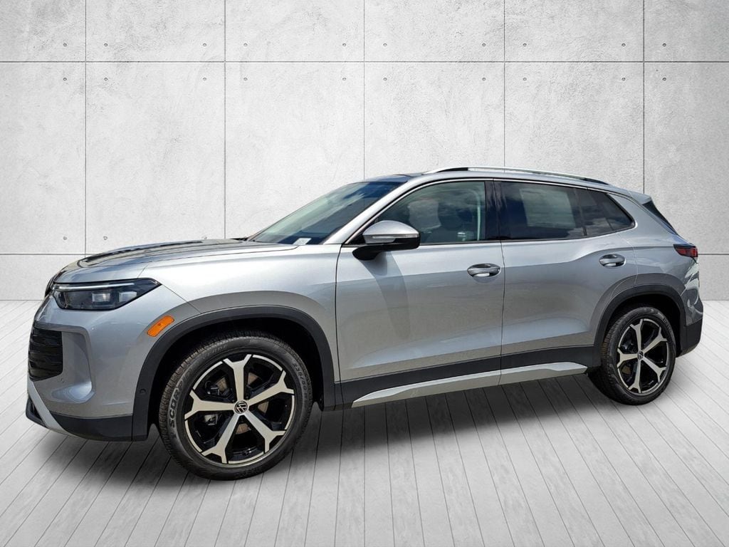 2026 Volkswagen Tiguan 2.0T SE's photo