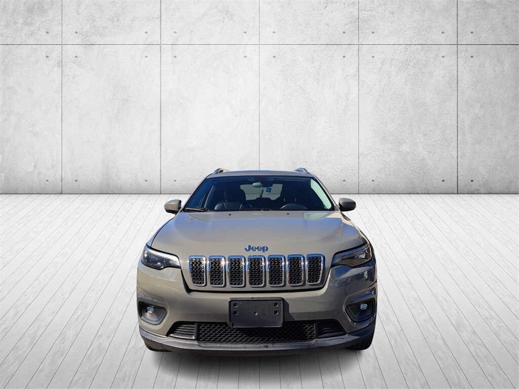 2019 Jeep Cherokee Latitude photo 2