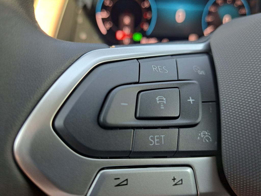2026 Volkswagen Atlas SE w/Tech - Photo 14