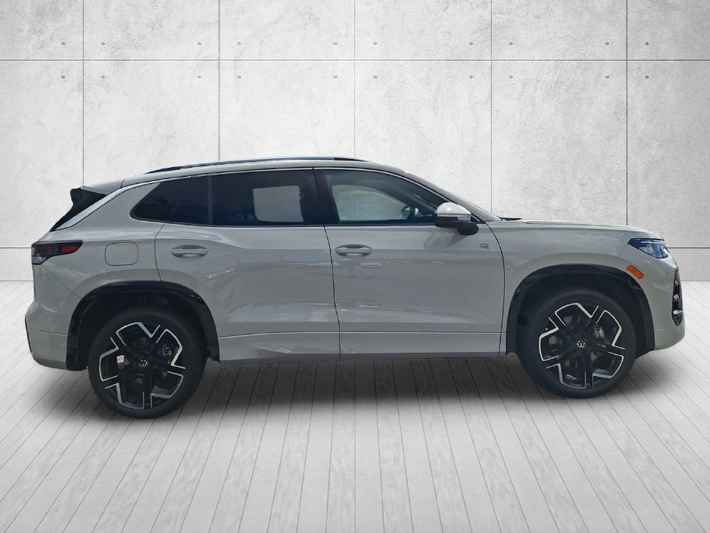 New 2026 Volkswagen Tiguan SEL R-Line Turbo SUV