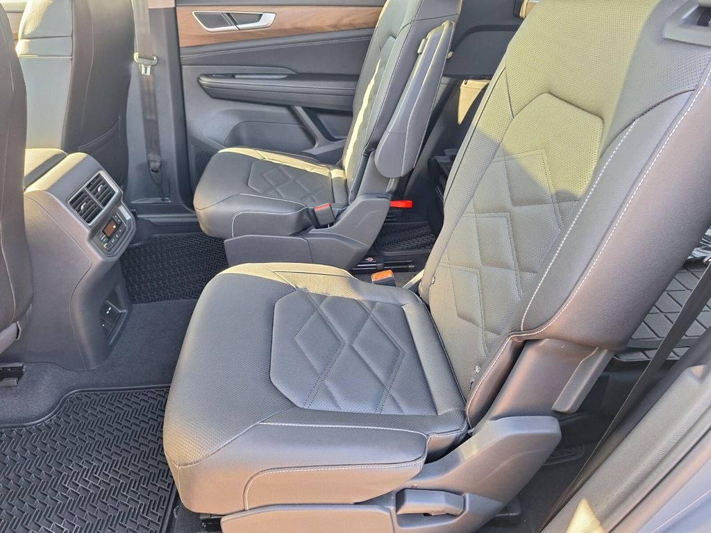 2026 Volkswagen Atlas SE w/Tech - Photo 23