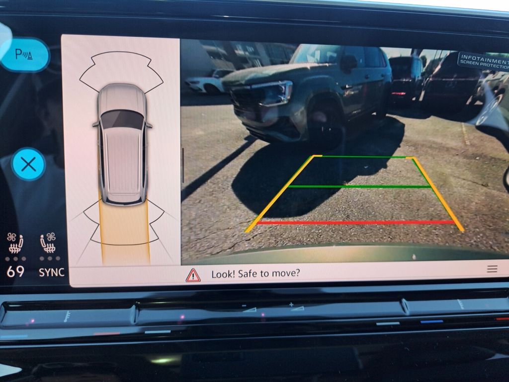 2026 Volkswagen Atlas SE w/Tech - Photo 11