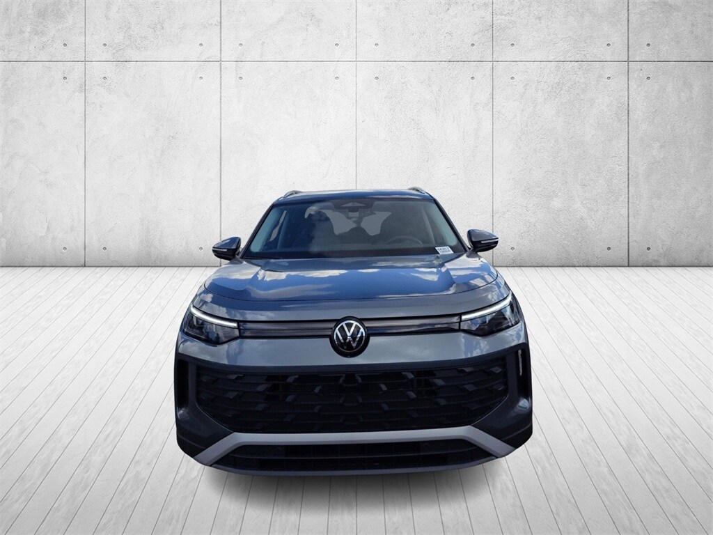 2025 Volkswagen Tiguan S photo 2