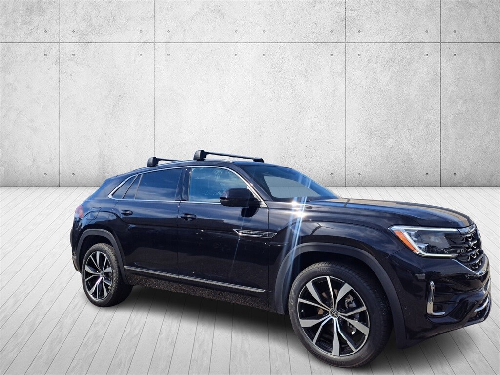 2026 Volkswagen Atlas Cross Sport SEL Premium R-Line photo 3