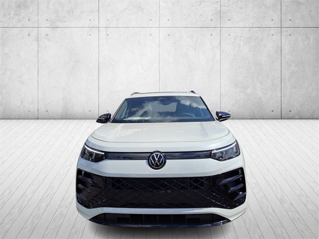 2025 Volkswagen Tiguan SE R-Line Black photo 2