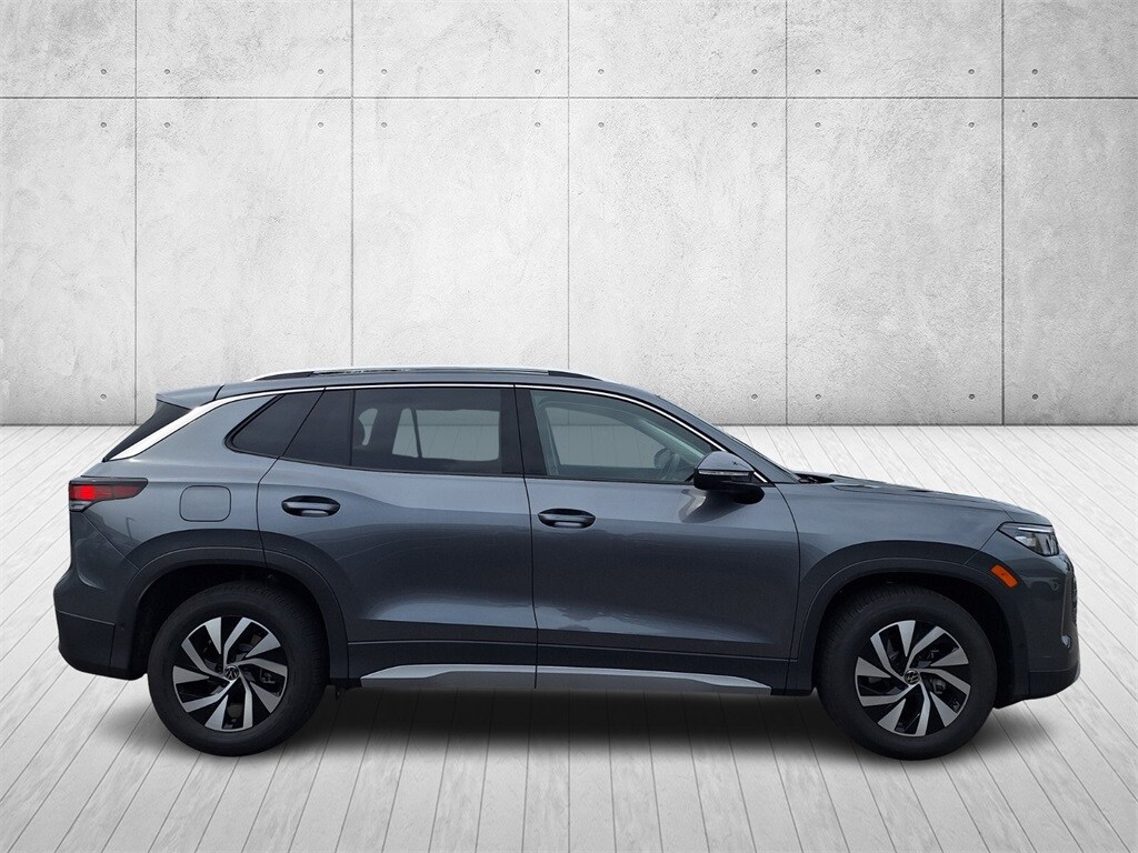 2025 Volkswagen Tiguan S photo 4
