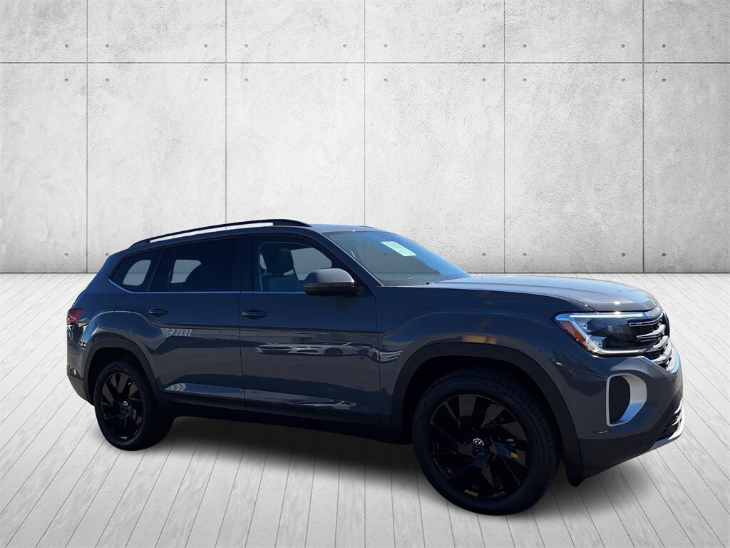 2026 Volkswagen Atlas SE Technology photo 3