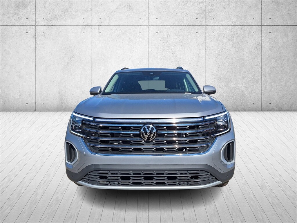 2026 Volkswagen Atlas SE Technology photo 2