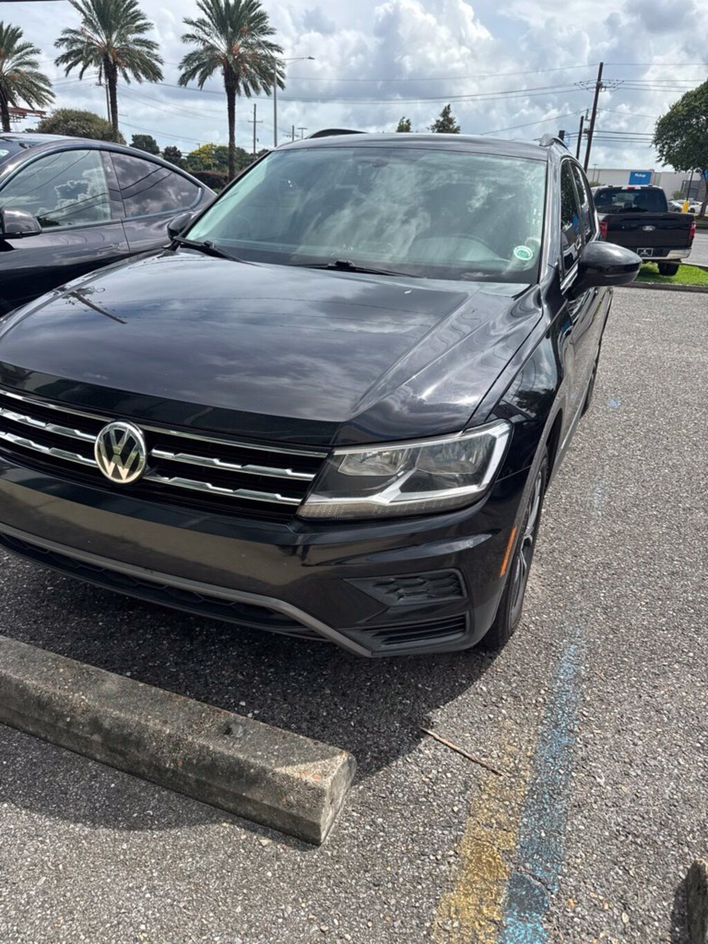 Used 2020 Volkswagen Tiguan 2.0T SE SUV