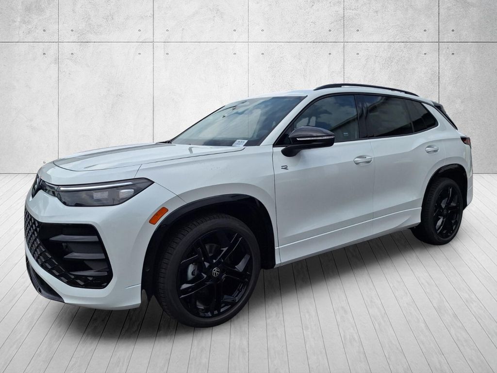 2026 Volkswagen Tiguan 2.0T SE R-Line Black's photo