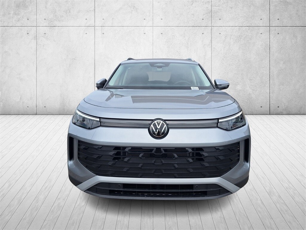 2025 Volkswagen Tiguan SE photo 2