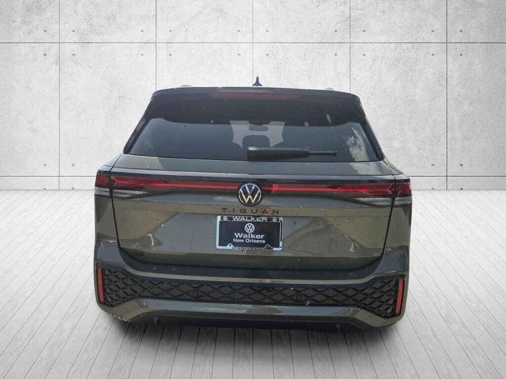 New 2026 Volkswagen Tiguan 2.0T SE R-Line Black SUV
