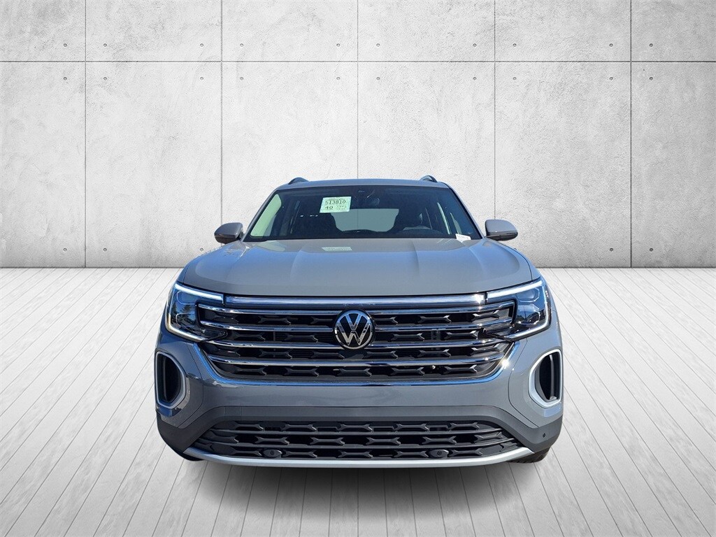 2026 Volkswagen Atlas SE Technology photo 2