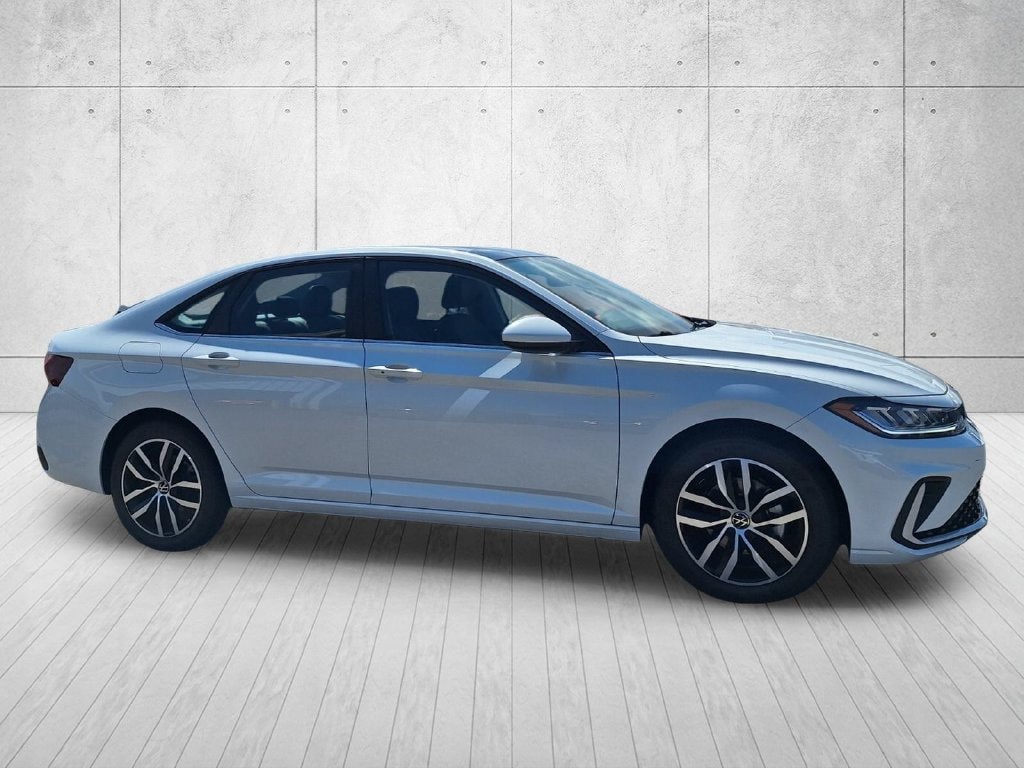 New 2027 Volkswagen Jetta 1.5T SE Sedan