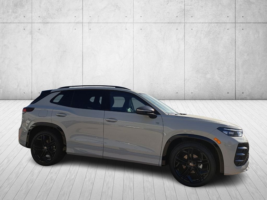 New 2026 Volkswagen Tiguan 2.0T SE R-Line Black SUV