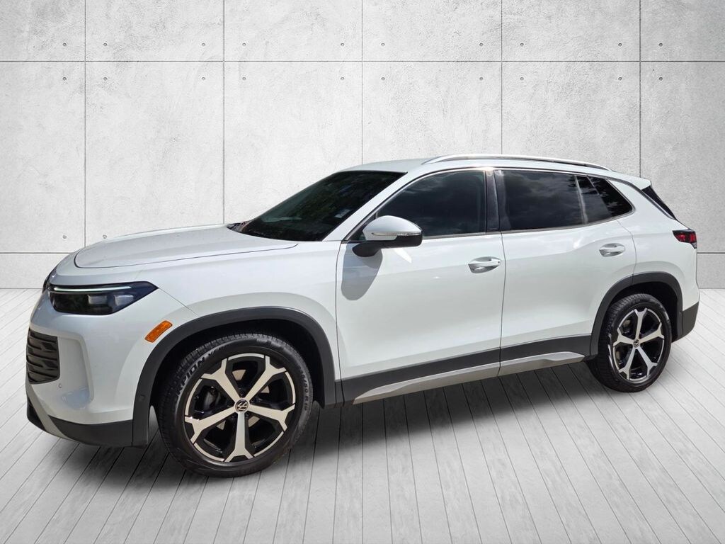 New 2026 Volkswagen Tiguan 2.0T SE SUV