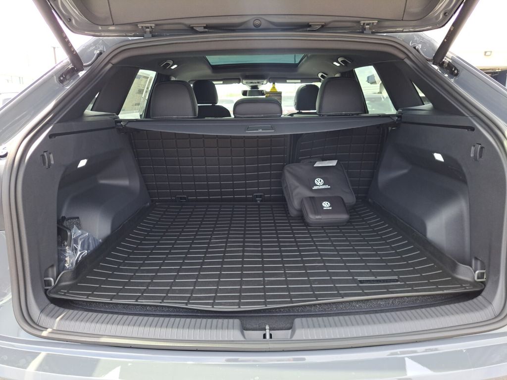 2026 Volkswagen Atlas Cross Sport SE w/Tech - Photo 27