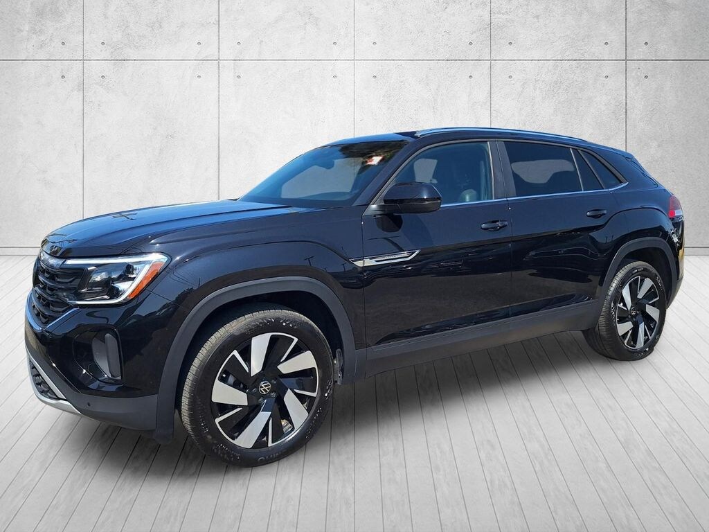 Used 2026 Volkswagen Atlas Cross Sport 2.0T SE w/Technology SUV