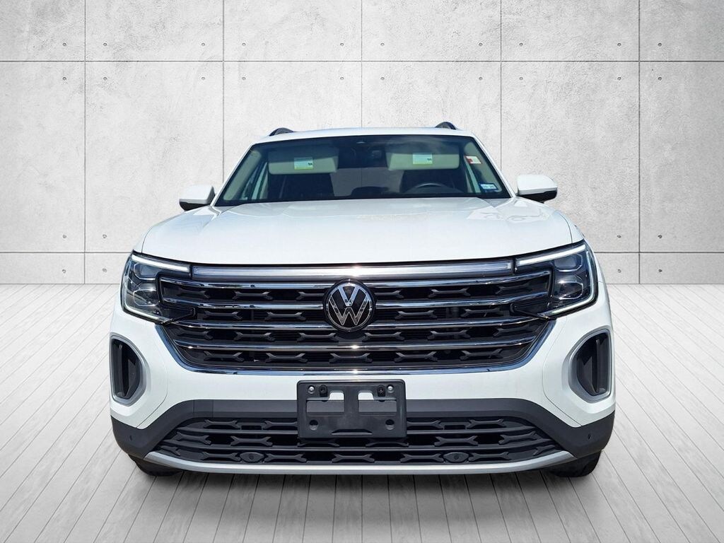Used 2025 Volkswagen Atlas 2.0T SE w/Technology SUV