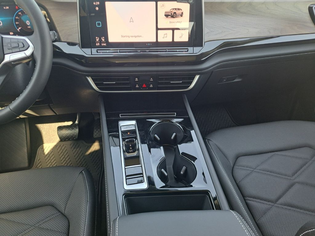 2026 Volkswagen Atlas SE w/Tech - Photo 21
