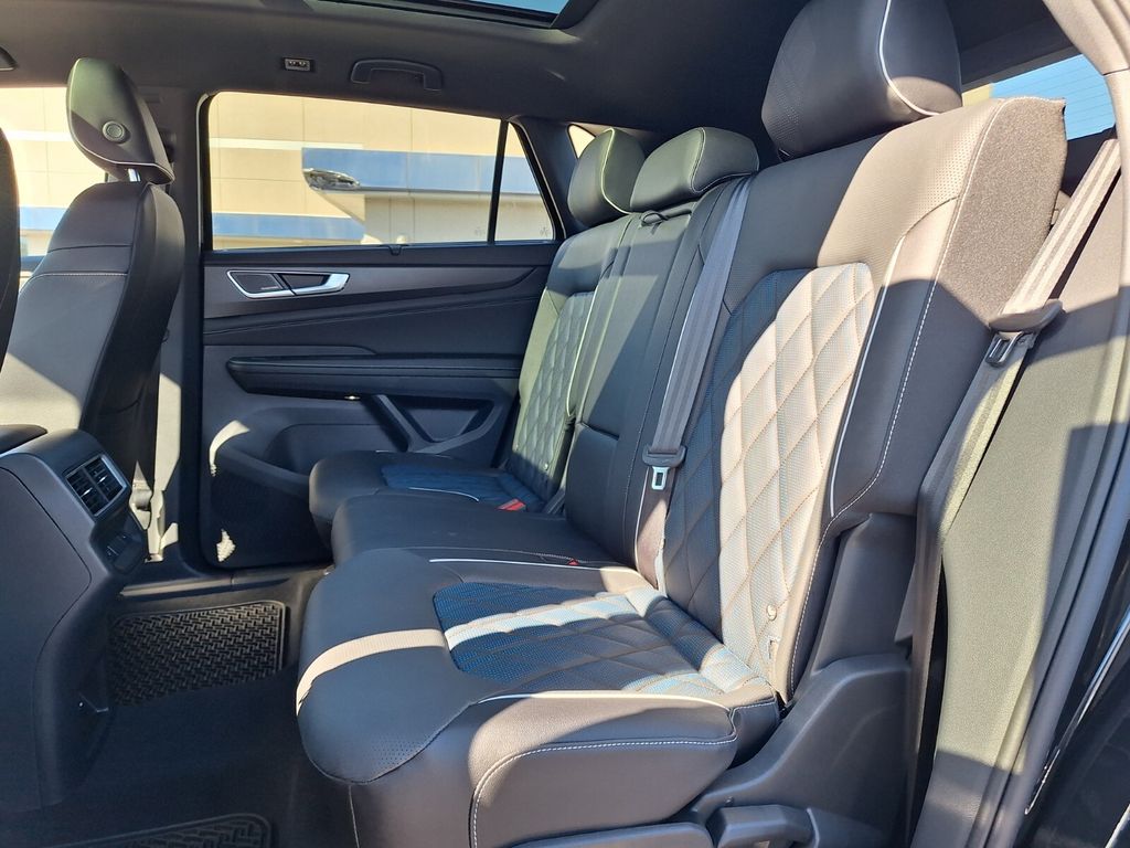2026 Volkswagen Atlas Cross Sport SEL Premium R-LINE - Photo 22