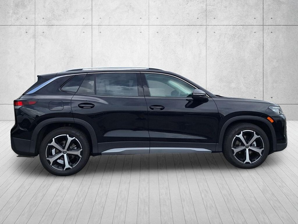 New 2026 Volkswagen Tiguan 2.0T SE SUV